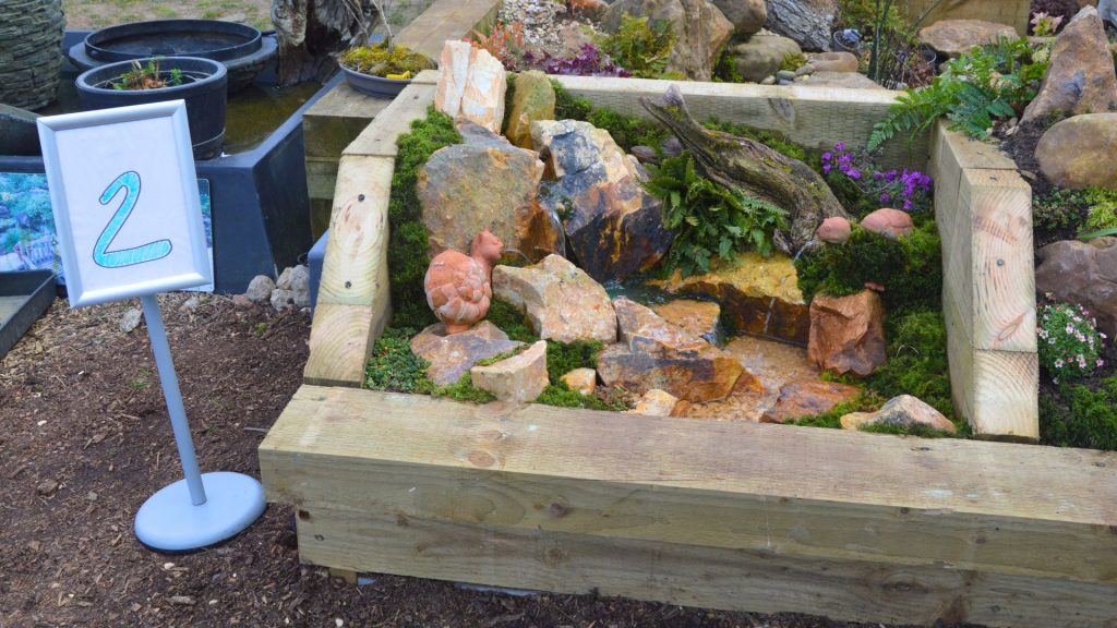 Tekmovanje v gradnji vodnih motivov 5.