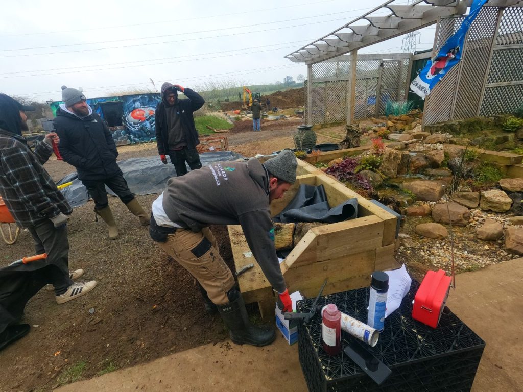 Tekmovanje v gradnji vodnih motivov 13.