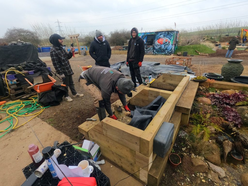 Tekmovanje v gradnji vodnih motivov 12.