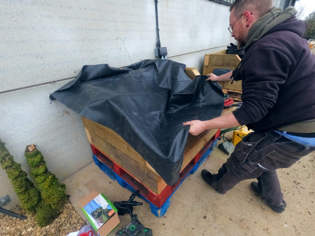 Tekmovanje v gradnji vodnih motivov 9.